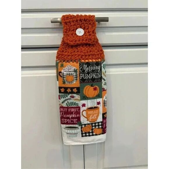 Crochet Top Kitchen Towel- Morning Pumpkin white button - Picture 1 of 2